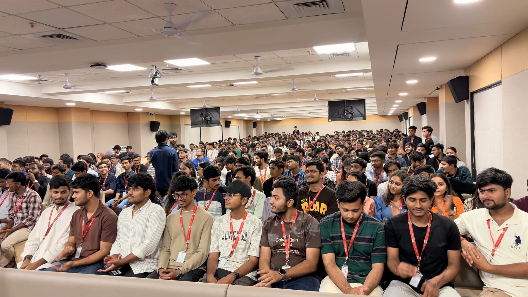A packed PPSU auditorium with students attending the AWS community kickoff